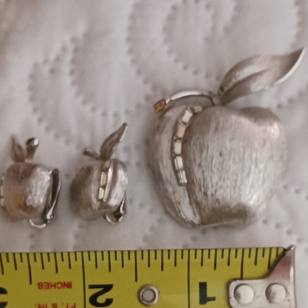 Judy Lee Vintage Silver Apple Set - Picture 8 of 10